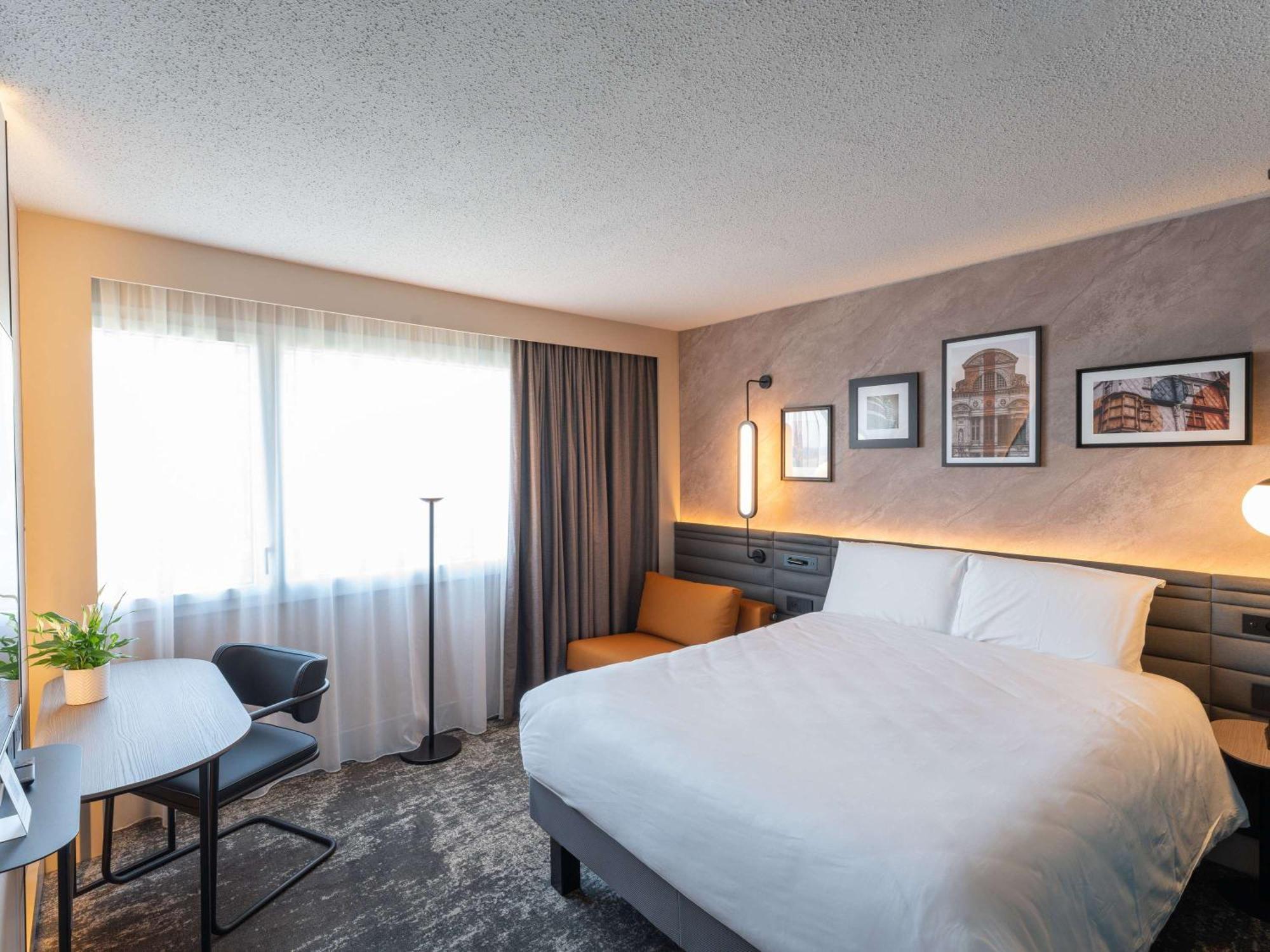 Novotel Angers Lac De Maine Экстерьер фото