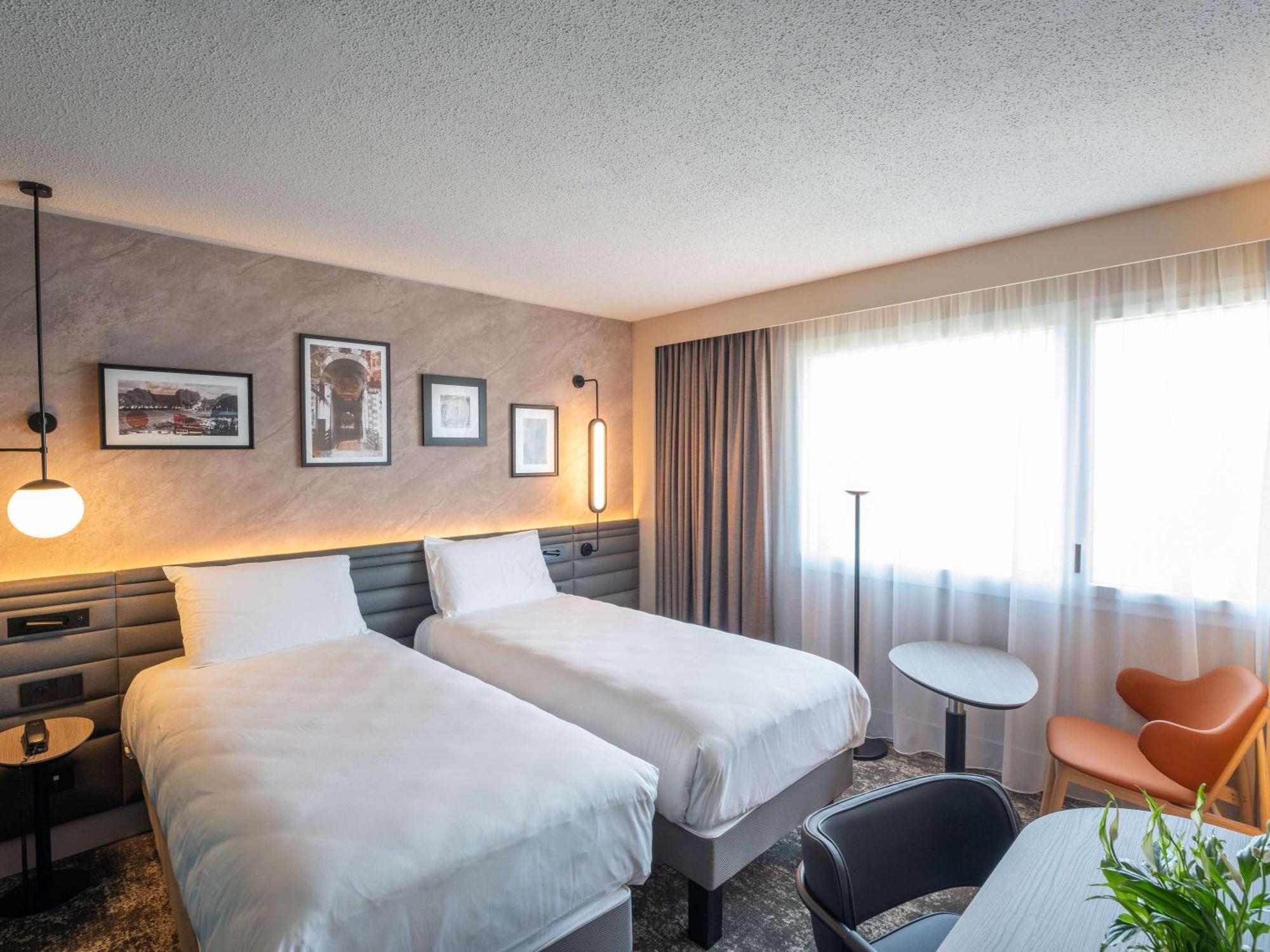 Novotel Angers Lac De Maine Экстерьер фото