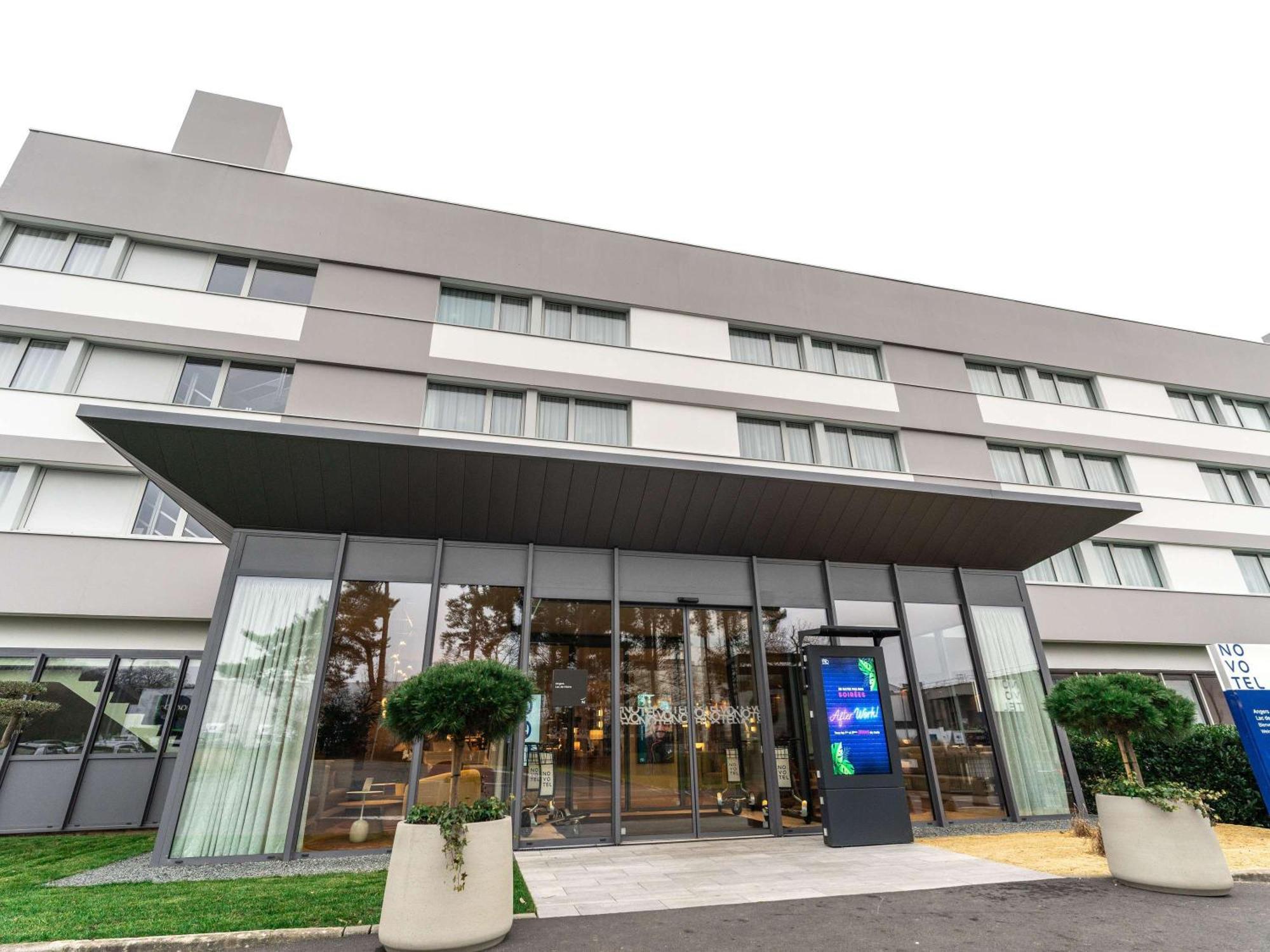 Novotel Angers Lac De Maine Экстерьер фото