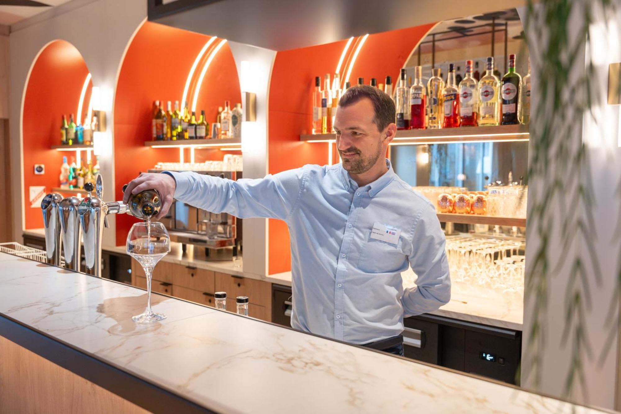Novotel Angers Lac De Maine Экстерьер фото