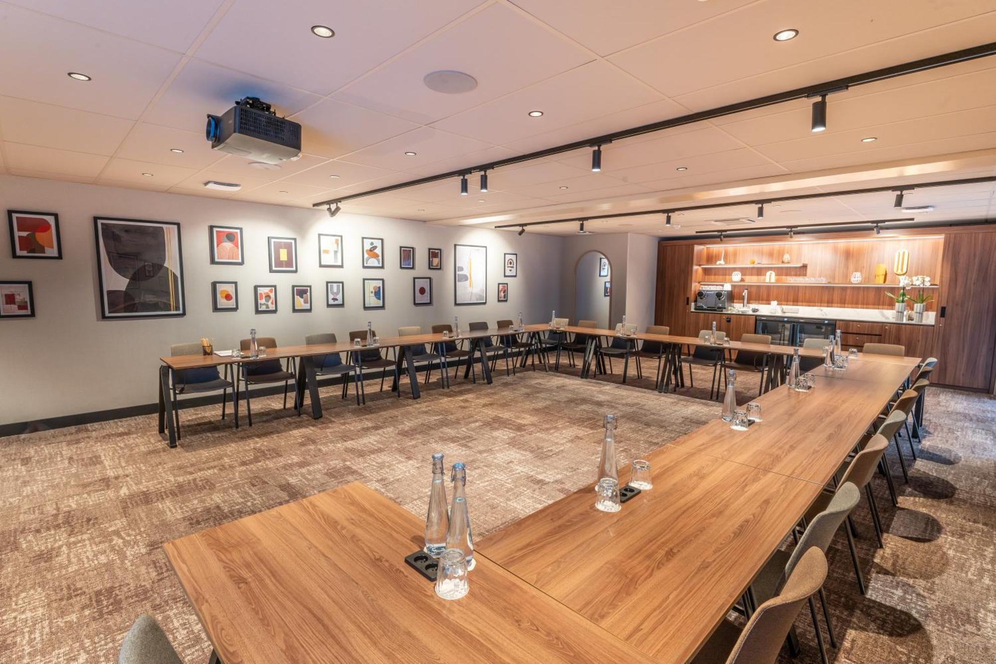 Novotel Angers Lac De Maine Экстерьер фото