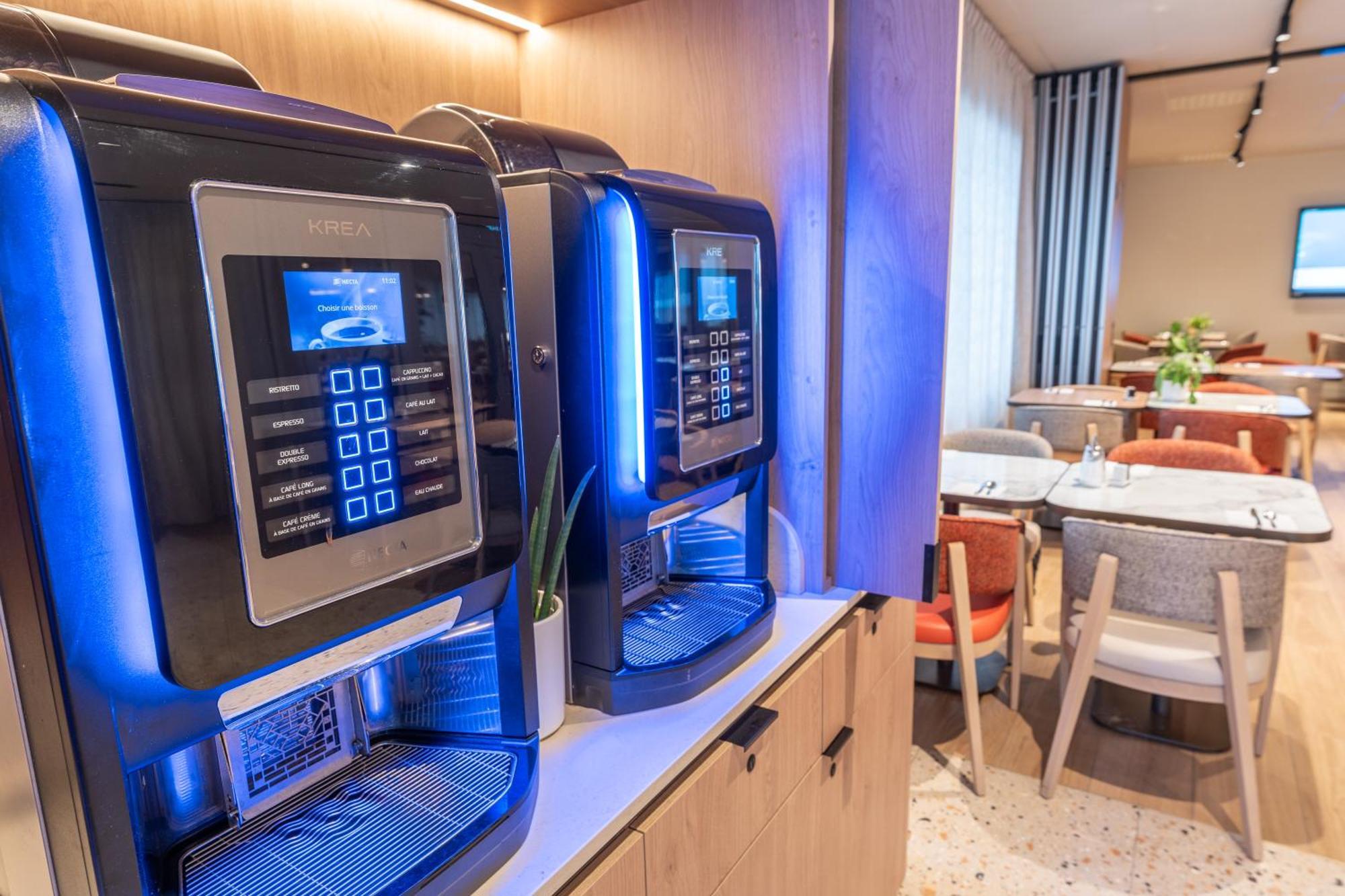 Novotel Angers Lac De Maine Экстерьер фото