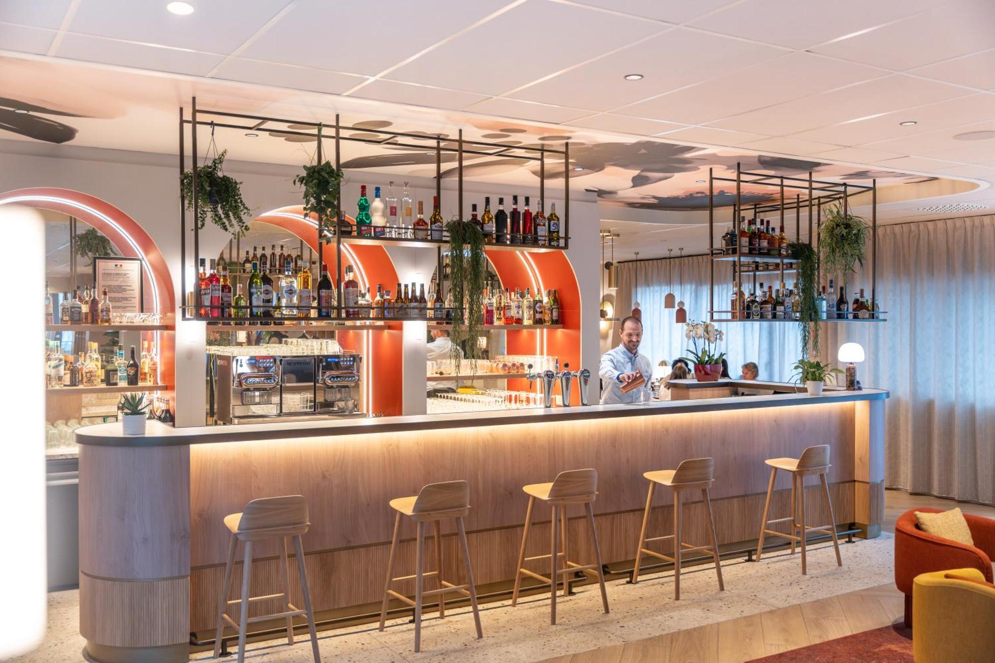 Novotel Angers Lac De Maine Экстерьер фото