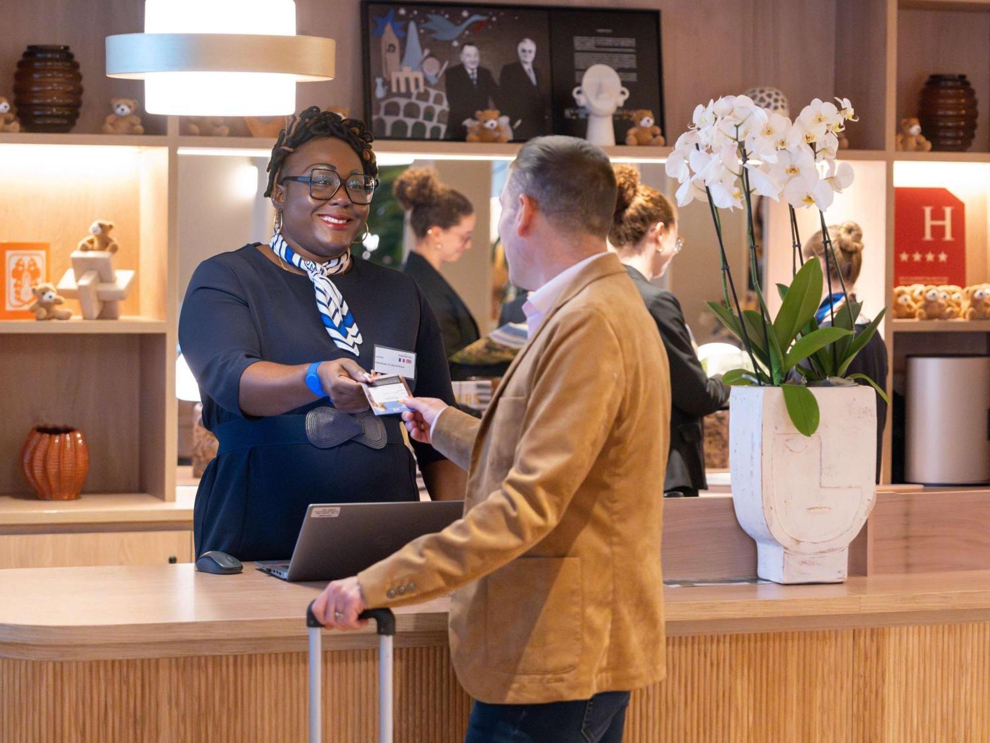 Novotel Angers Lac De Maine Экстерьер фото