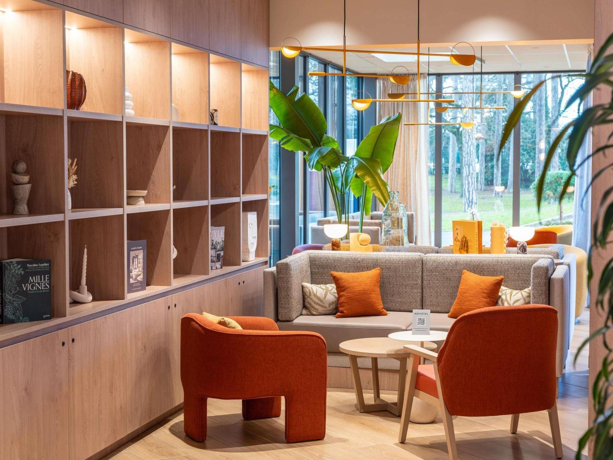 Novotel Angers Lac De Maine Экстерьер фото