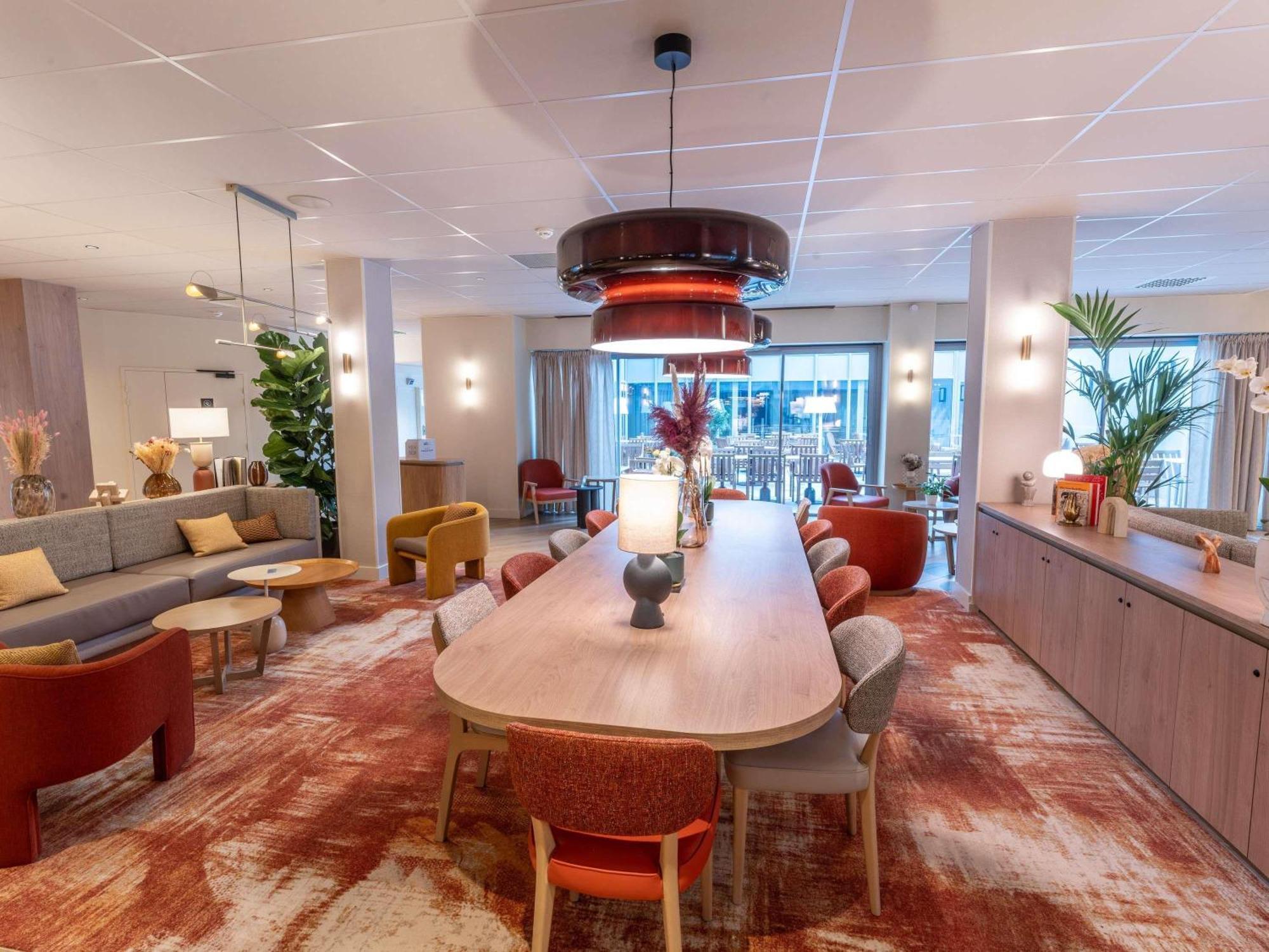 Novotel Angers Lac De Maine Экстерьер фото